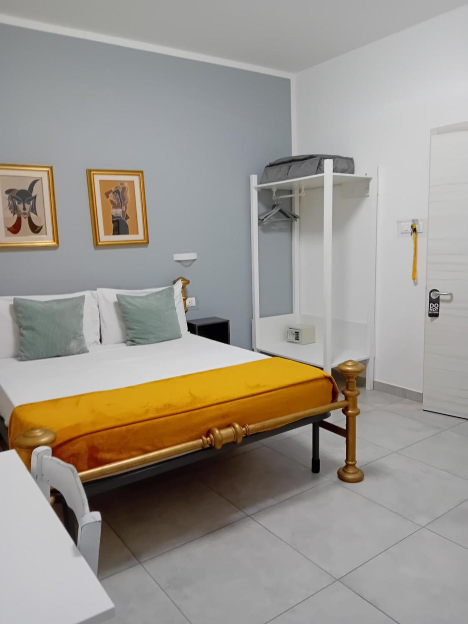 Hotel Justkey La Spezia Habitación foto